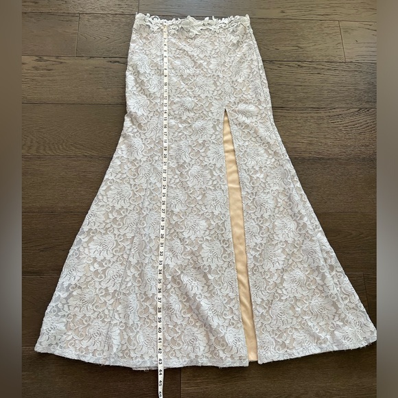 Juniors Sequin Hearts Two-Piece Lace Off-Shoulder Gown-Glitter Sz 13 - Picture 11 of 14